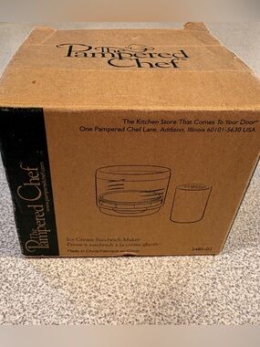 The Pampered Chef Ice Cream Sandwich Maker with Box